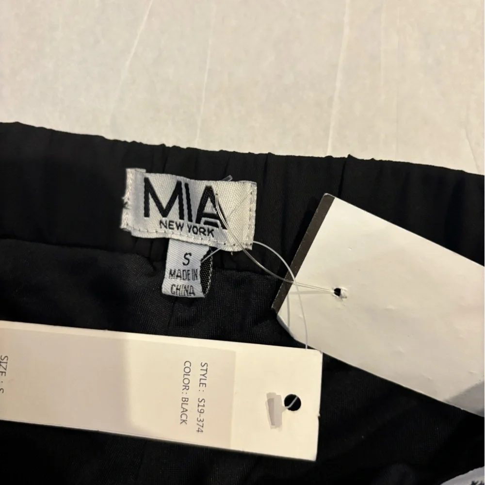 Tween MIA Black High Waist knot shorts size small NWT